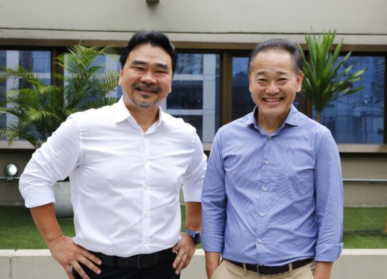Celso Sato (à esq.), CEO da empresa, e Fernando Takano, vice-presidente e CFO