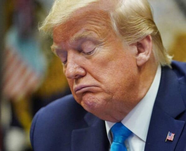 A condução de Trump no conflito gerou críticas tanto entre opositores quanto dentro da própria base republicana
